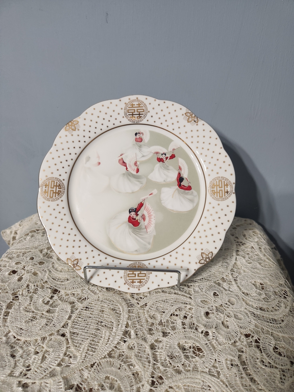 Hankook Korea "Fan Dance" Fine Bone China Plate with Gold Trim. Asian Decor.